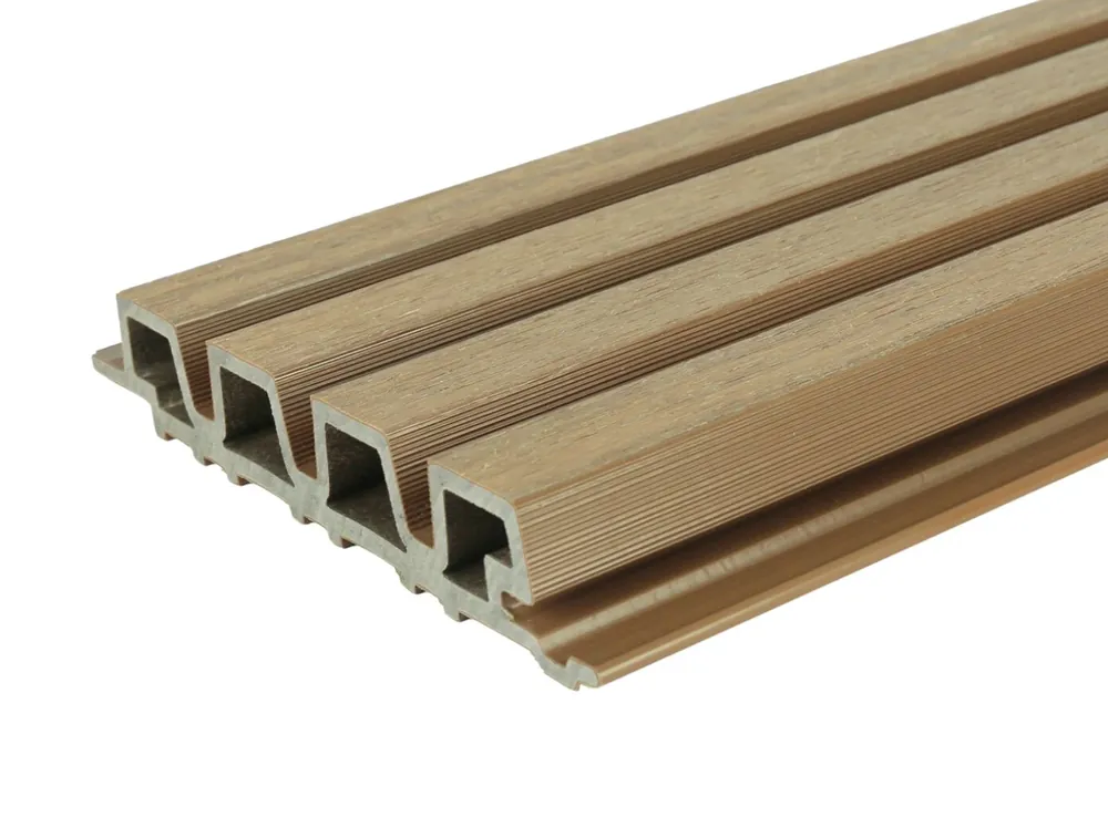 Lage Prijs Composiet Gevelbekleding Castellation Pro 35 Red Cedar 3.3 x 21.5 cm - Lengte 230 cm