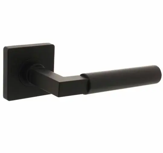 Goedkoop Intersteel deurklink Bau-Stil op vierkant rozet mat zwart