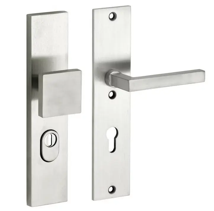 SKG3 PC72 knop/kruk op schild Kare/Bauhaus rechts + kerntrekbeveiliging mat nikkel/mat nikkel PVD Gratis Retour