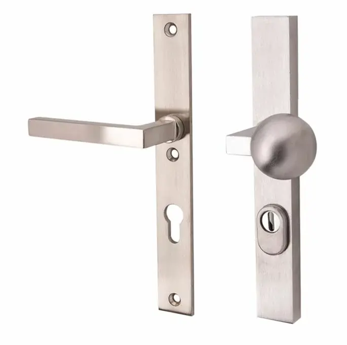 Dagaanbieding SKG3 PC92 knop/kruk op smalschild Kare/Bauhaus links + kerntrekbeveiliging mat nikkel/mat nikkel PVD